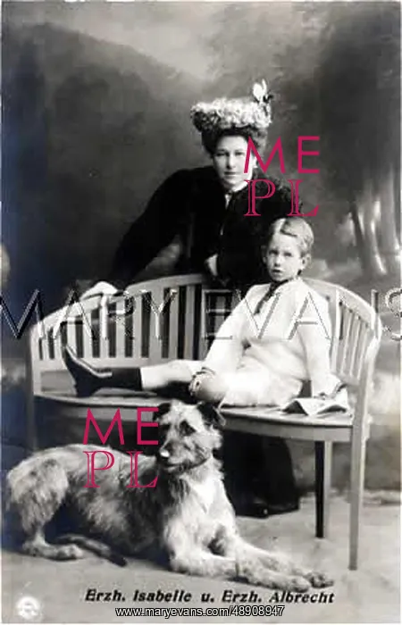 : ARCHDUCHESS AND DOG : ARCHDUCHESS AND DOG