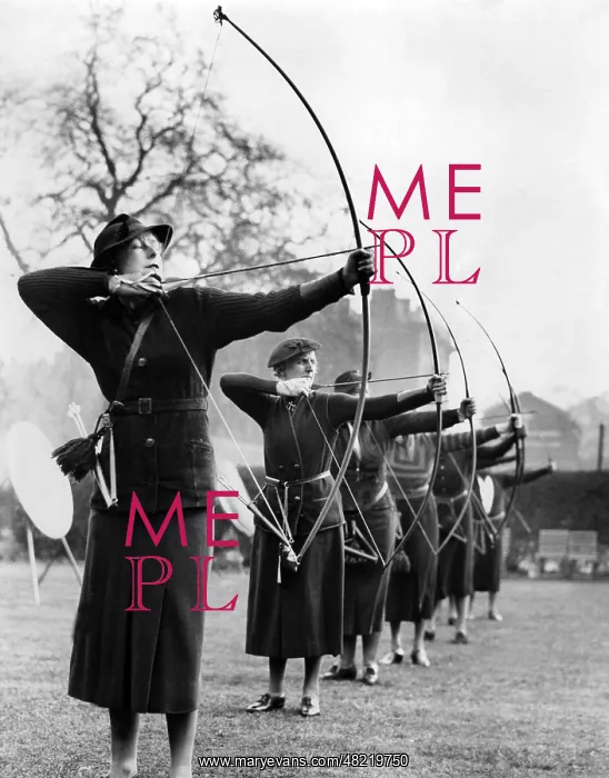 : Archeresses compete in London, 1938 : Archeresses compete in London, 1938
