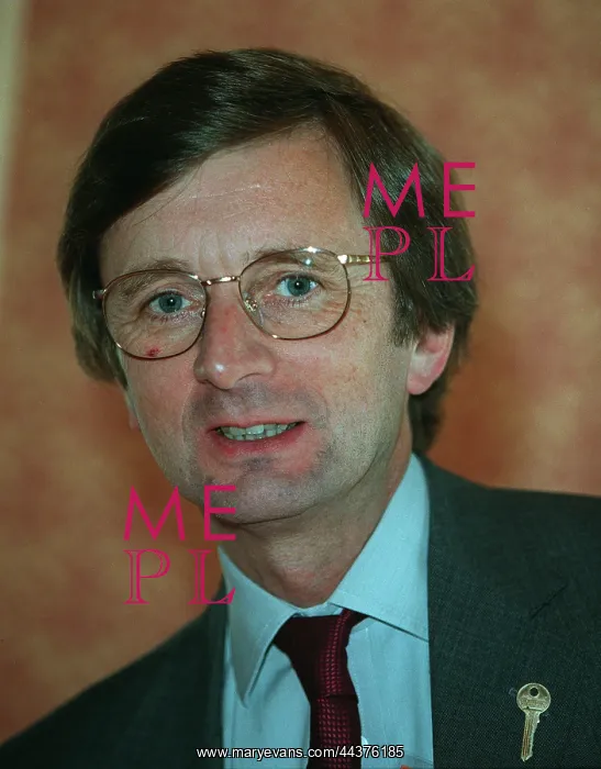 : Archy Kirkwood MP