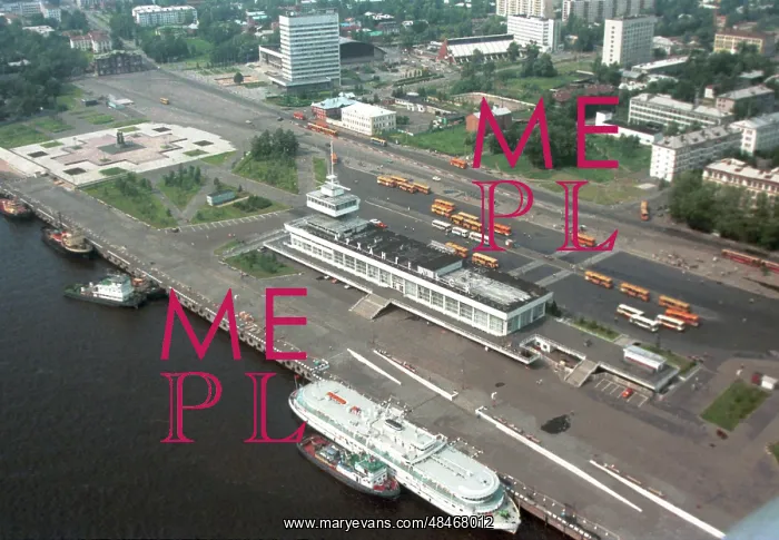 : Arkhangelsk seaport, 1990 : Arkhangelsk seaport, 1990