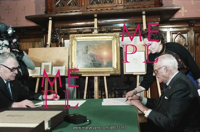 : Armand Hammer Visits USSR : Armand Hammer Visits USSR