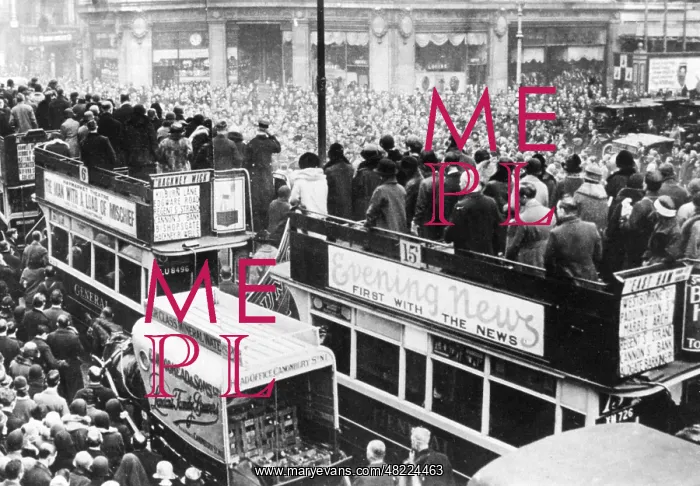 : Armistice celebration in London, 1918 : Armistice celebration in London, 1918