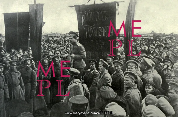 : Army officer addressing his men during the Russian : Army officer addressing his men during the Russian