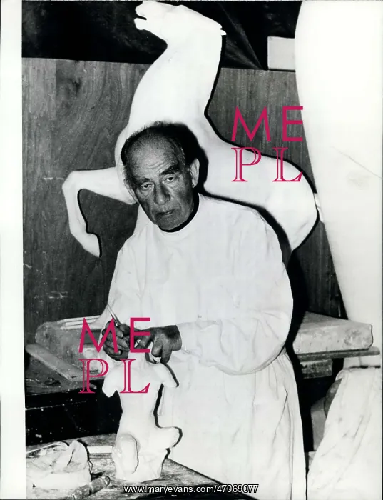 : Arno Breker, German sculptor, in his Dusseldorf studio : Arno Breker, German sculptor, in his Dusseldorf studio