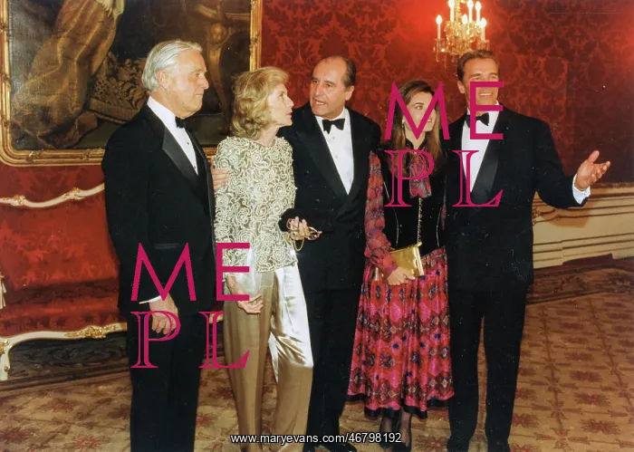  : Arnold Schwarzenegger at reception by Thomas Klestil