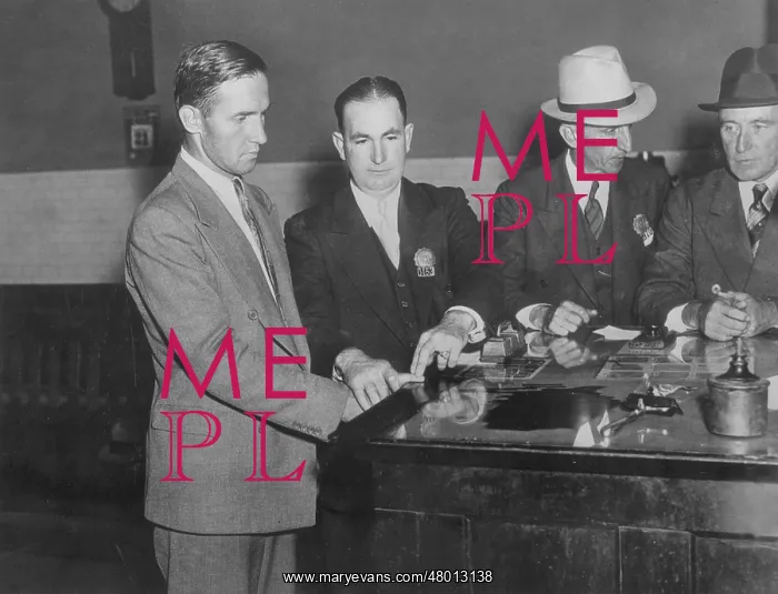 : Arrest of Bruno Hauptmann, 1934 : Arrest of Bruno Hauptmann, 1934