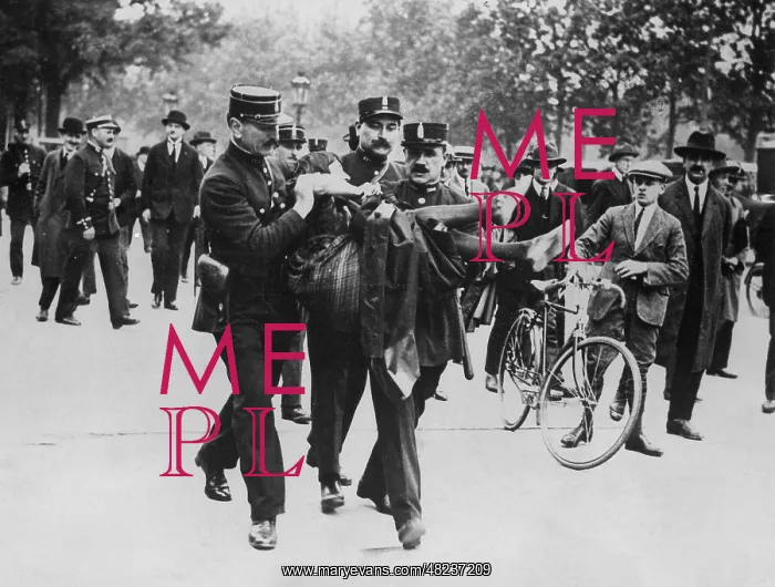 : Arrest of a communist protester in Paris, 1924 : Arrest of a communist protester in Paris, 1924