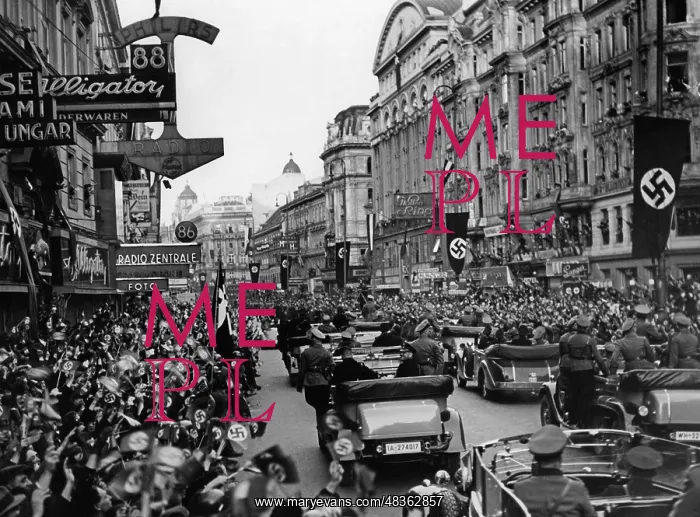 : Arrival of Adolf Hitler in Vienna, 1938 : Arrival of Adolf Hitler in Vienna, 1938