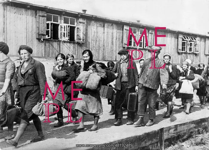 : Arrival of Russian forced laborers in Germany, 1942 : Arrival of Russian forced laborers in Germany, 1942