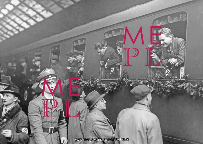 : Arrival at the Vienna Westbahnhof, 1938 : Arrival at the Vienna Westbahnhof, 1938