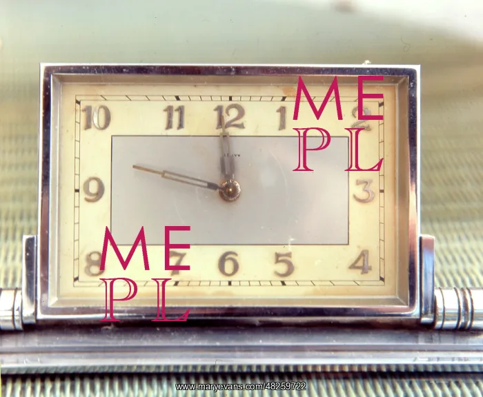  : Art Deco clock