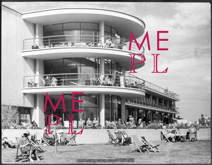: Art Deco Pavilion : Art Deco Pavilion