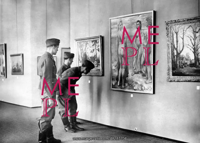 : Art exhibition in Paris, 1942 : Art exhibition in Paris, 1942