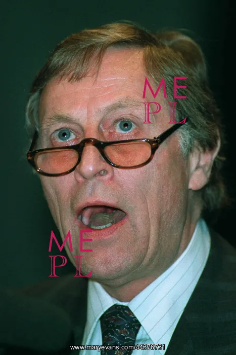  : Arthur Dunkel
