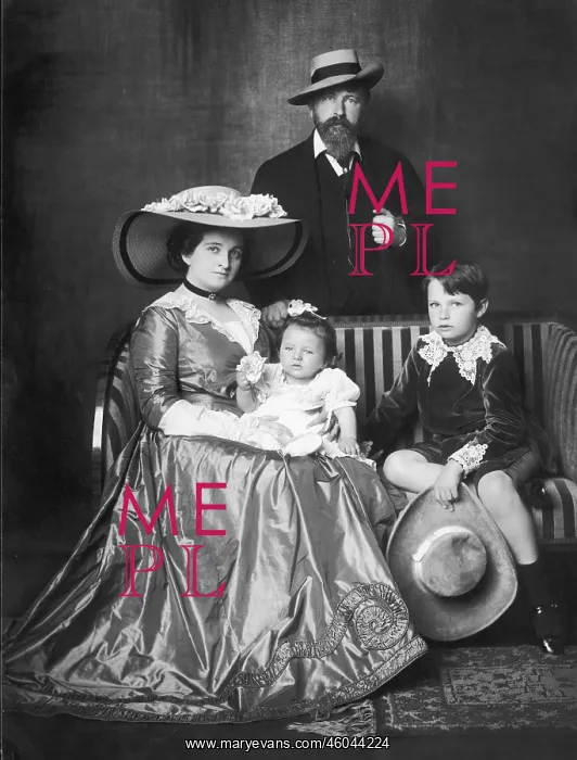 : Arthur Schnitzler and his family : Arthur Schnitzler and his family