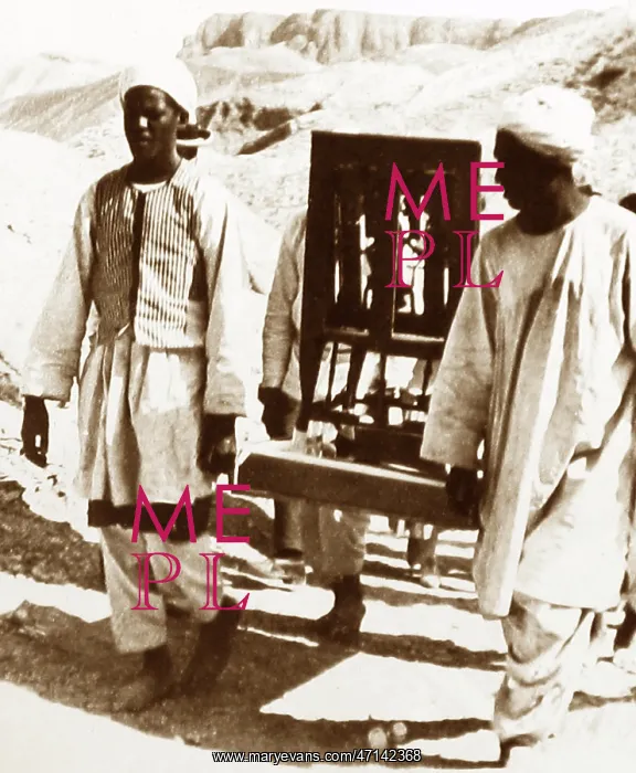 : Artifacts being removed from the tomb of Tutankhamen : Artifacts being removed from the tomb of Tutankhamen