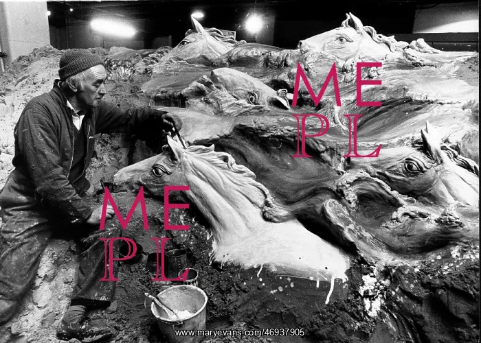  : Artist Fred Darrington