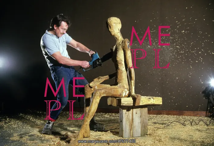 : Artist and sculptor Jonathan Mulvaney : Artist and sculptor Jonathan Mulvaney