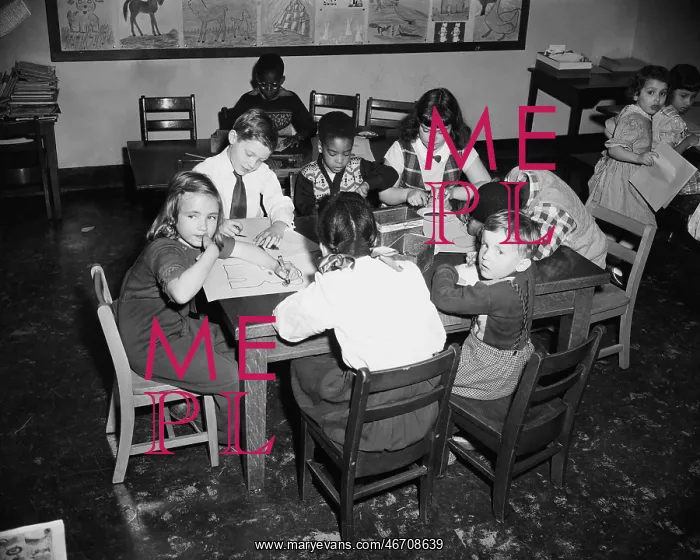  : Arts and crafts lesson at school