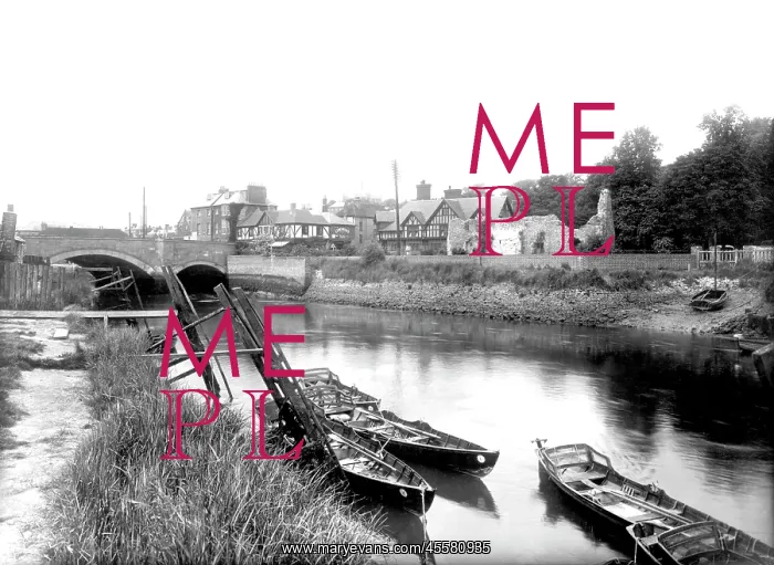  : Arundel, River Arun and Bridge 1939