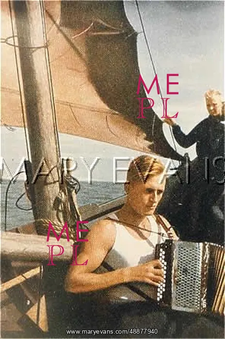 : ARYAN TYPES ACCORDION : ARYAN TYPES ACCORDION