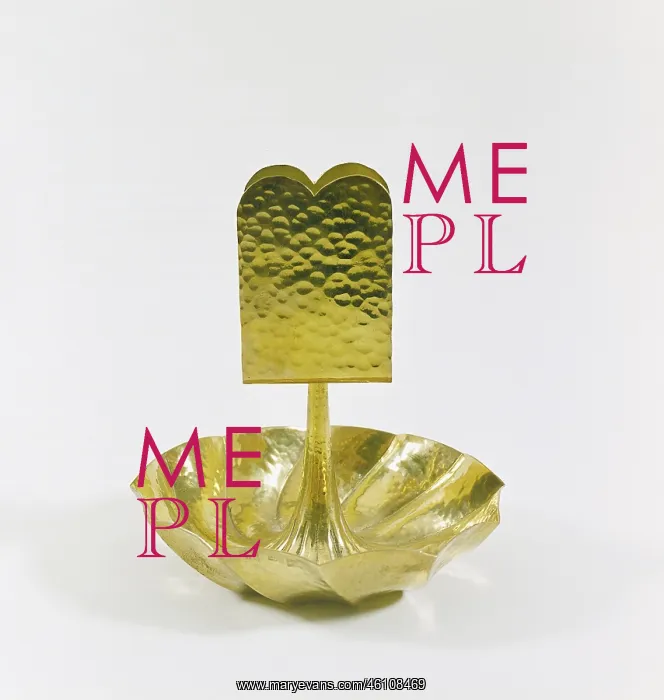 : Ash tray. Ashtray with matches-holder. Wiener Werkstaette. Brass hammered. About 1925 : Ash tray. Ashtray with matches-holder. Wiener Werkstaette. Brass hammered. About 1925