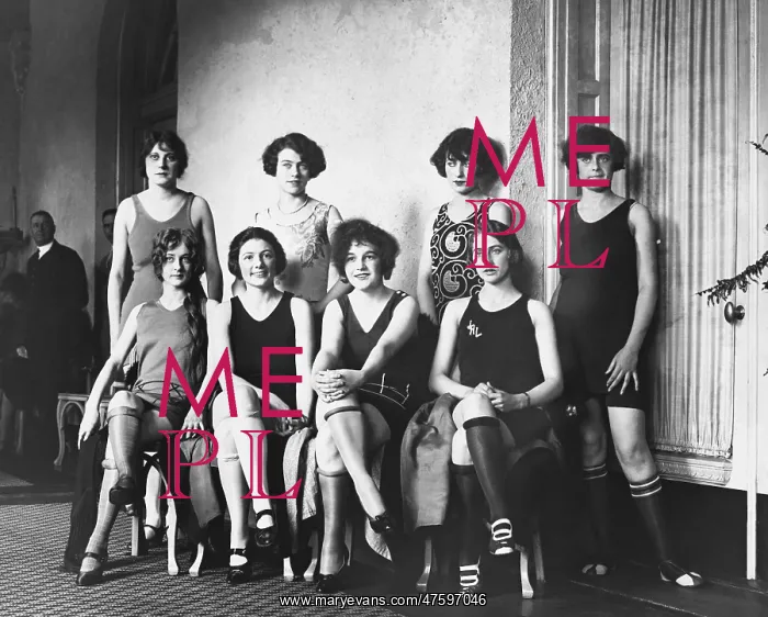 : Aspiring Actresses : Aspiring Actresses