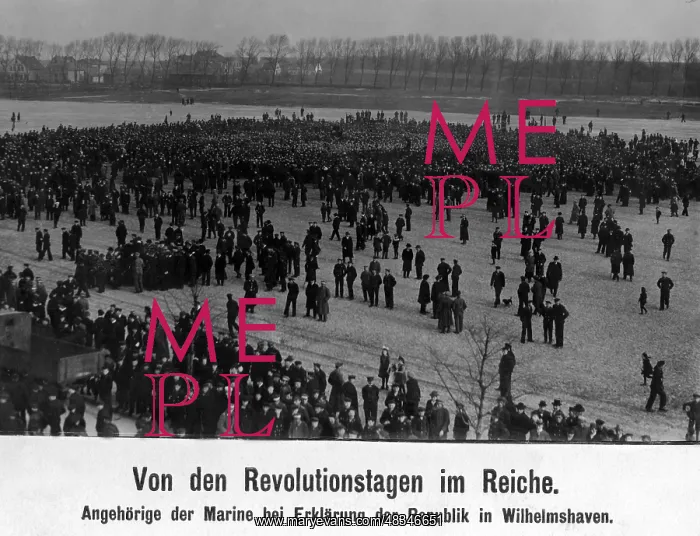 : Assembly of sailors and shipyard workers in Wilhelmshaven : Assembly of sailors and shipyard workers in Wilhelmshaven