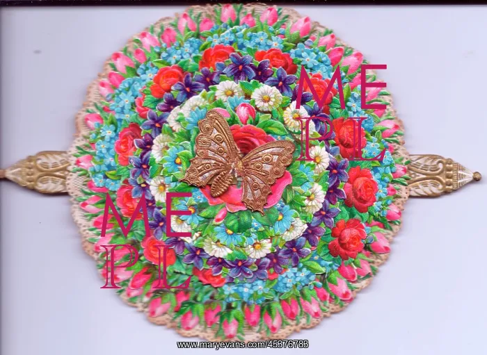 : Assorted flowers on a circular greetings card : Assorted flowers on a circular greetings card