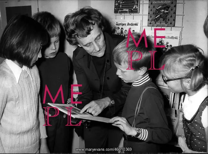 : Astrid Lindgren : Astrid Lindgren