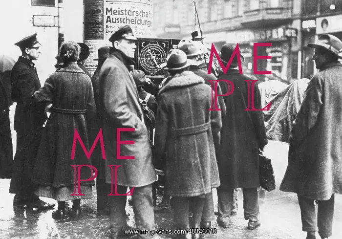 : Astrologer in the Friedrichstrasse in Berlin, 1923 : Astrologer in the Friedrichstrasse in Berlin, 1923