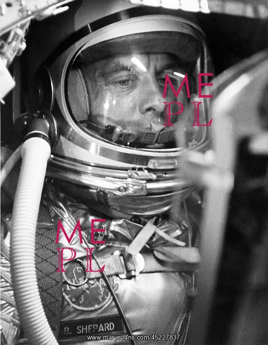: Astronaut Alan Shepard inside the Mercury ? : Astronaut Alan Shepard inside the Mercury ?