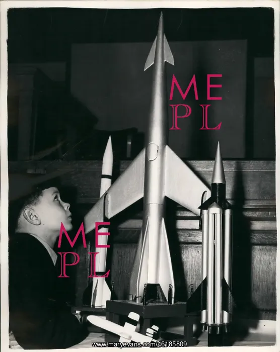 : Astronaut - Comets - NASA - Space - Spacecraft - UFOs : Astronaut - Comets - NASA - Space - Spacecraft - UFOs