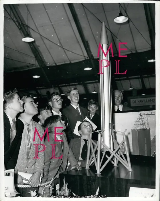 : Astronaut - Comets - NASA - Space - Spacecraft - UFOs : Astronaut - Comets - NASA - Space - Spacecraft - UFOs