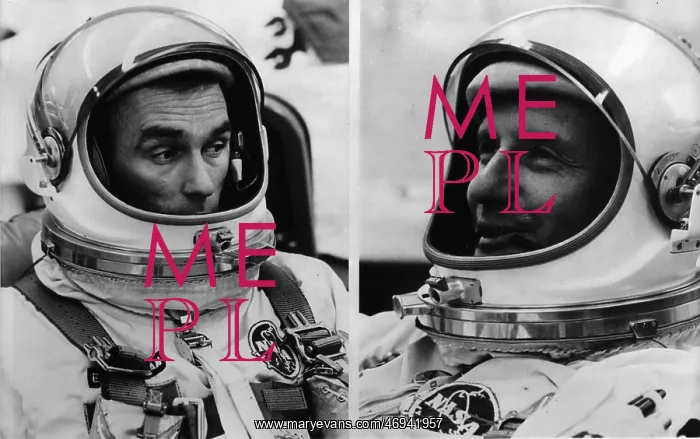 : Astronaut - Comets - NASA - Space - Spacecraft - UFOs : Astronaut - Comets - NASA - Space - Spacecraft - UFOs