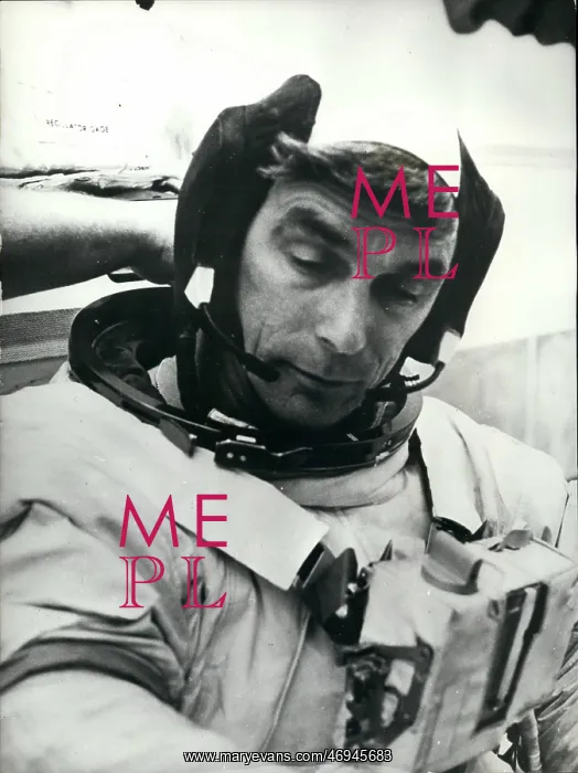 : Astronaut - Comets - NASA - Space - Spacecraft - UFOs : Astronaut - Comets - NASA - Space - Spacecraft - UFOs