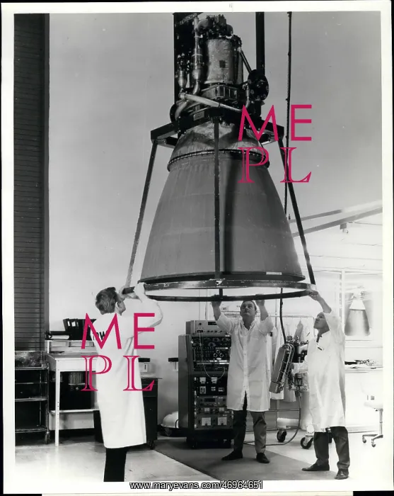 : Astronaut - Comets - NASA - Space - Spacecraft - UFOs : Astronaut - Comets - NASA - Space - Spacecraft - UFOs
