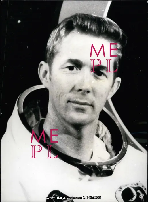  : Astronaut - Comets - NASA - Space - Spacecraft - UFOs
