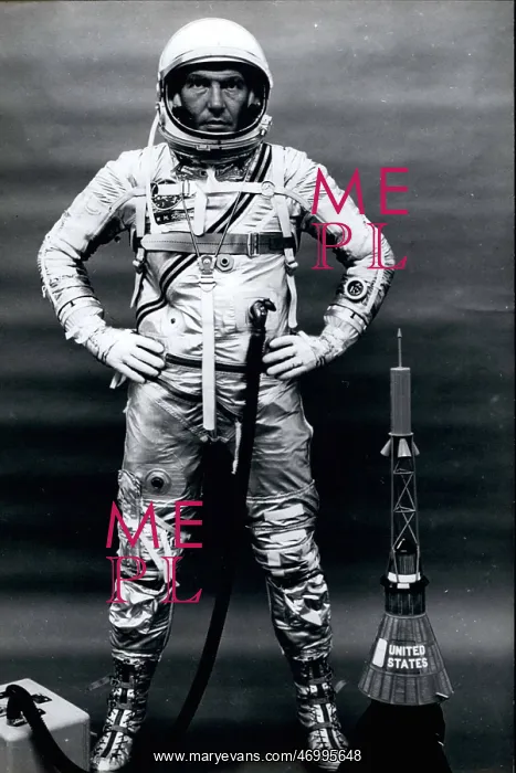 : Astronaut - Comets - NASA - Space - Spacecraft - UFOs : Astronaut - Comets - NASA - Space - Spacecraft - UFOs