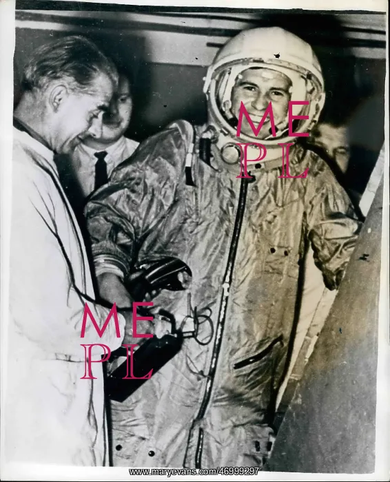 : Astronaut - Comets - NASA - Space - Spacecraft - UFOs : Astronaut - Comets - NASA - Space - Spacecraft - UFOs