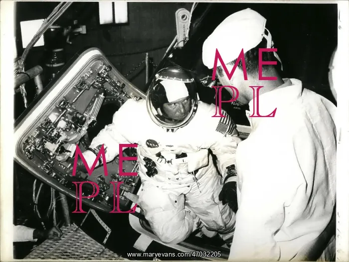 : Astronaut - Comets - NASA - Space - Spacecraft - UFOs : Astronaut - Comets - NASA - Space - Spacecraft - UFOs