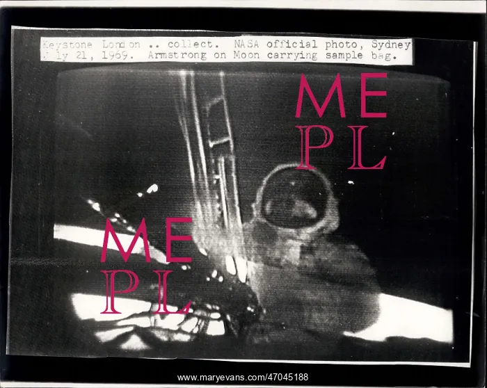 : Astronaut - Comets - NASA - Space - Spacecraft - UFOs : Astronaut - Comets - NASA - Space - Spacecraft - UFOs