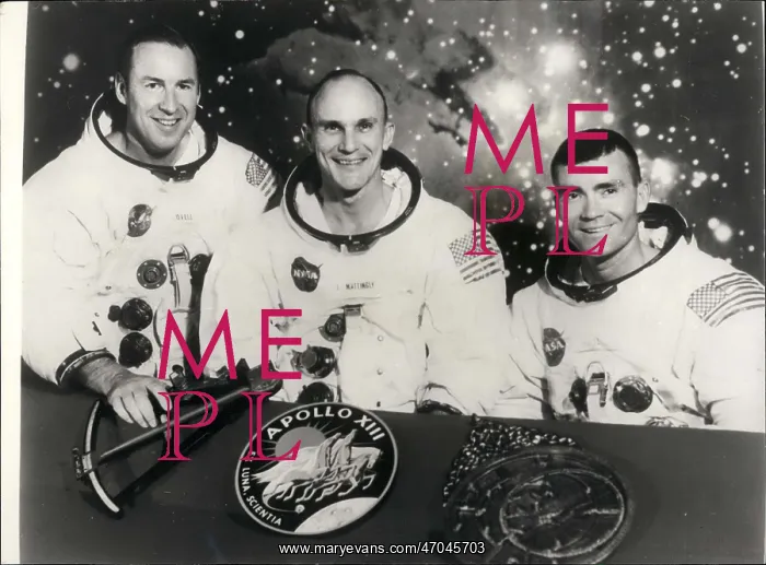 : Astronaut - Comets - NASA - Space - Spacecraft - UFOs : Astronaut - Comets - NASA - Space - Spacecraft - UFOs