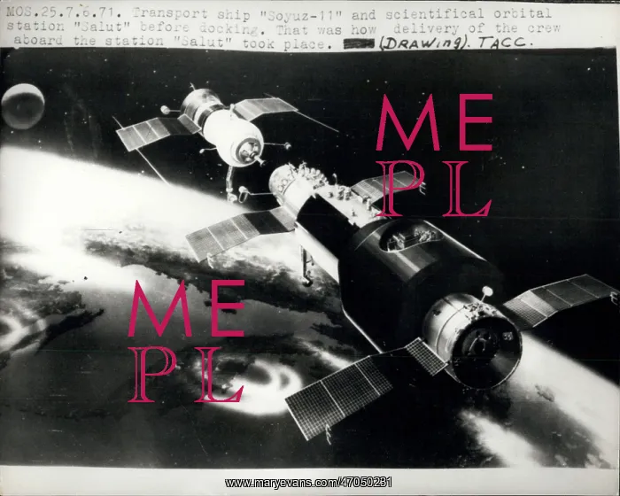 : Astronaut - Comets - NASA - Space - Spacecraft - UFOs : Astronaut - Comets - NASA - Space - Spacecraft - UFOs