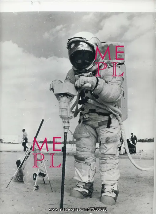 : Astronaut - Comets - NASA - Space - Spacecraft - UFOs : Astronaut - Comets - NASA - Space - Spacecraft - UFOs