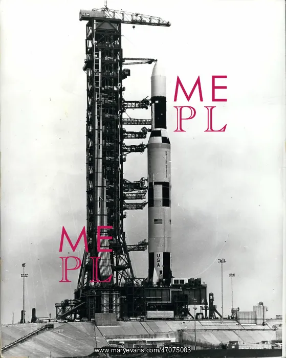 : Astronaut - Comets - NASA - Space - Spacecraft - UFOs : Astronaut - Comets - NASA - Space - Spacecraft - UFOs