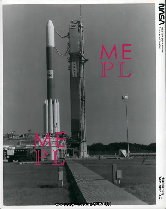 : Astronaut - Comets - NASA - Space - Spacecraft - UFOs : Astronaut - Comets - NASA - Space - Spacecraft - UFOs