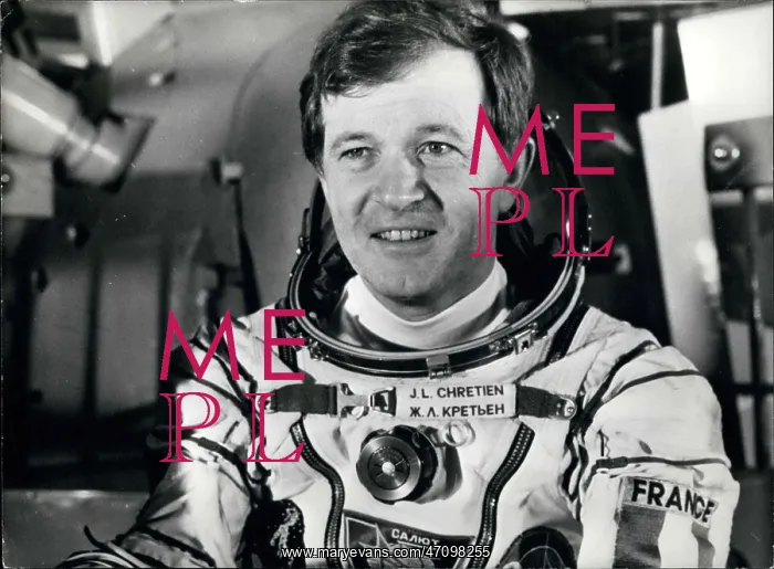 : Astronaut - Comets - NASA - Space - Spacecraft - UFOs : Astronaut - Comets - NASA - Space - Spacecraft - UFOs