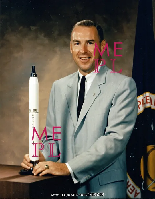 : Astronaut James Lovell : Astronaut James Lovell