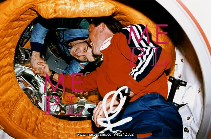 : Astronaut Robert Gibson, greets Cosmonaut ? : Astronaut Robert Gibson, greets Cosmonaut ?